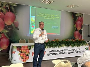 Moscamed e Valexport fecham acordo de exclusividade do monitoramento das moscas-das-frutas para exportação de mangas para os Estados Unidos