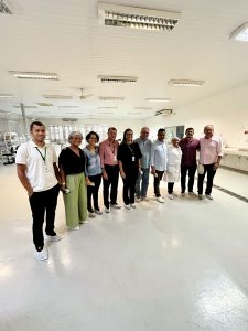 Comitiva formada pelo prefeito eleito de Juazeiro (BA), Andrei Gonçalves, deputado estadual  Zó e lideranças políticas visita instalações da Moscamed